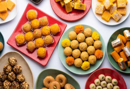 Get 10% Off on Authentic Indian sweets prepared fresh for you by using code MITHAAS10 | Free Deliver